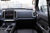 2022款威狮1949 2.3T商用版柴油手动四驱超豪华型大双