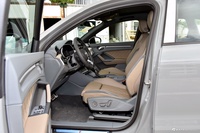 2025款奥迪Q3 45周年典藏版 45TFSI quattro 时尚动感型