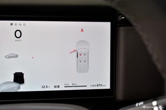 2024款极石01 尊享6座长续航版