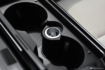 2025款奥迪A8L 55 TFSI quattro 旗舰型