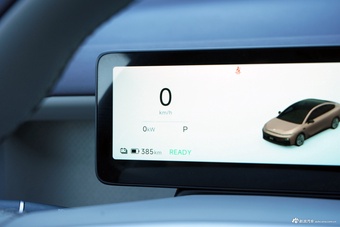 2025款零跑B01 550悦享版