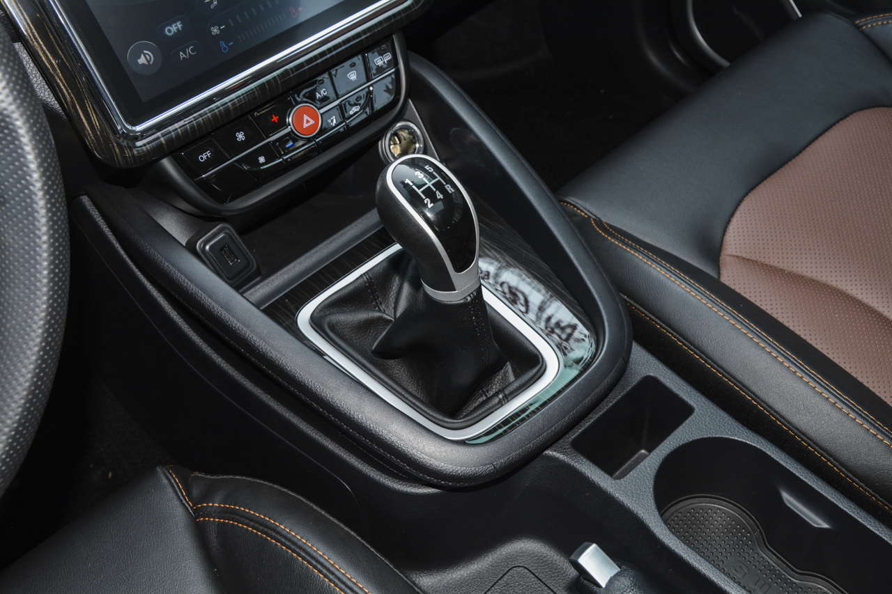 2019款斯威X7 1.8L手动舒适版7座