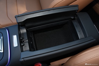 2025款奔驰E级 E 300 L 时尚运动型