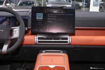 2025款方程豹钛7 四驱基本型