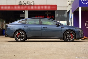 2025款日产N7 625 Max