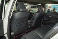 2026款凯美瑞 双擎 2.0HSE 运动Lite版