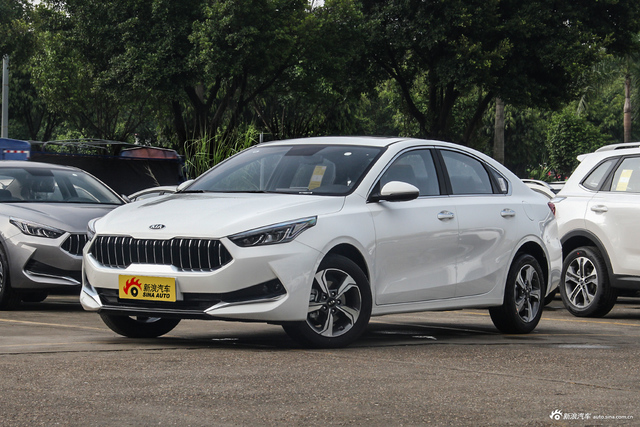 2019款起亚K3 1.5L  CVT智享互联版