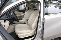 2024款五菱星光纯电 共创版 510 进阶型