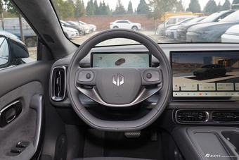 2026款零跑Lafa5 515 Pro