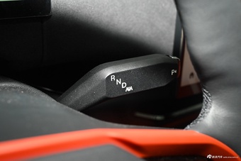 2026款福特智趣烈马 墨钻增程版