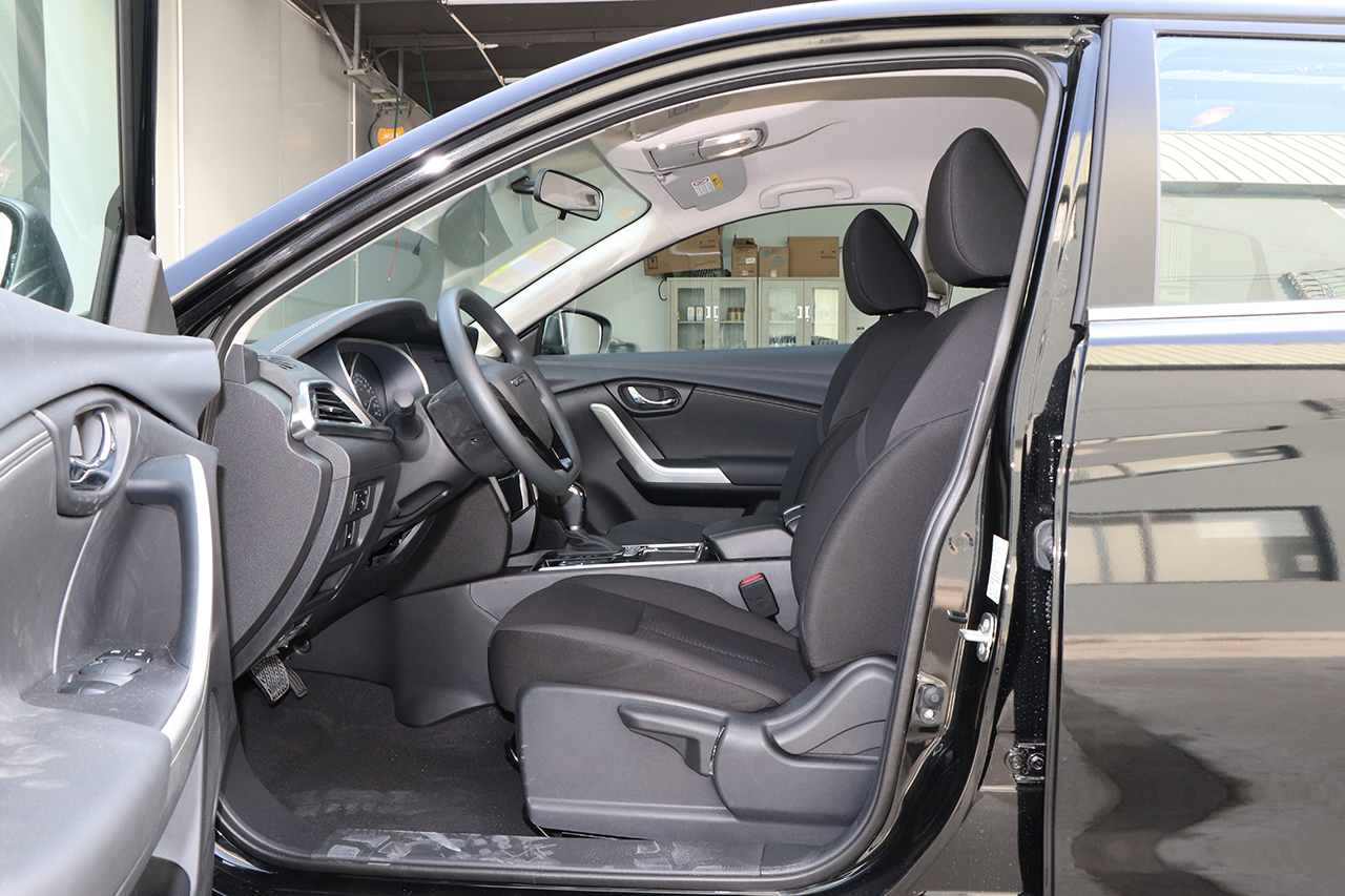 2020款启辰T90 2.0L CVT探行版