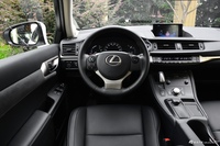 2020款雷克萨斯CT200h 舒适版单色