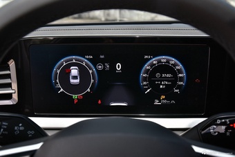 2025款帕萨特 Pro 380TSI 龙尊版