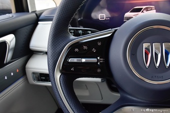 2026款别克GL8插混 陆尊 奢享版