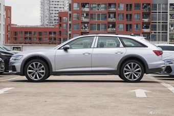 2025款奥迪A6（进口） allroad quattro 55 TFSI 尊享越野型