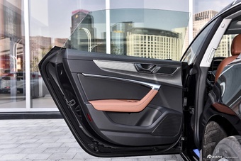 2024款奥迪A7L 45 TFSI quattro 奢享型