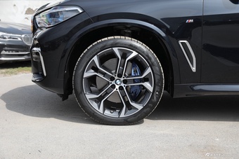 2022款宝马X5 xDrive 40Li 尊享型M运动套装