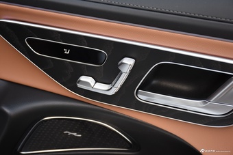 2025款奔驰E级 E 300 L 时尚运动型