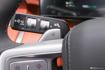 2025款方程豹钛7 四驱基本型