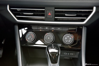 2025款速腾 改款三 300TSI DSG超越版