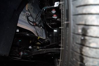 2025款零跑B01 550悦享版