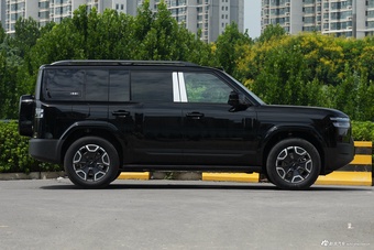 2026款方程豹钛7 315KM 两驱Max版