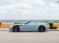 2025款DB12 4.0T V8 Volante 棕榈滩版 官图