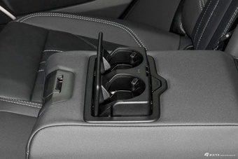 2024款奥迪Q5L 40 TFSI 时尚动感型