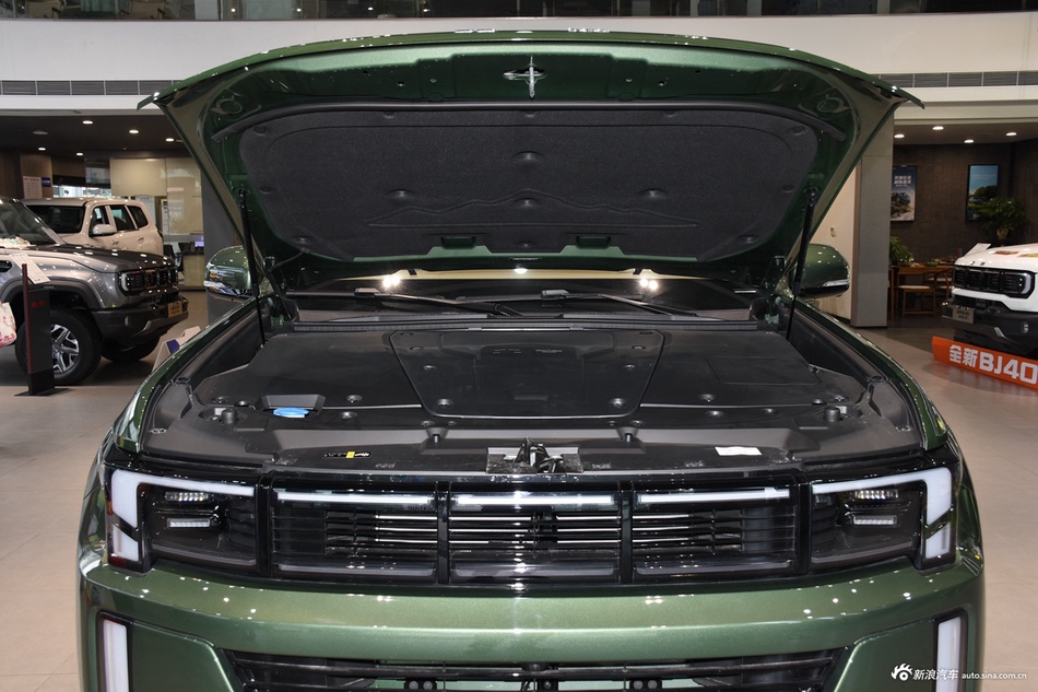 2024款北京BJ60 1.5T 魔核电驱进阶版 5座