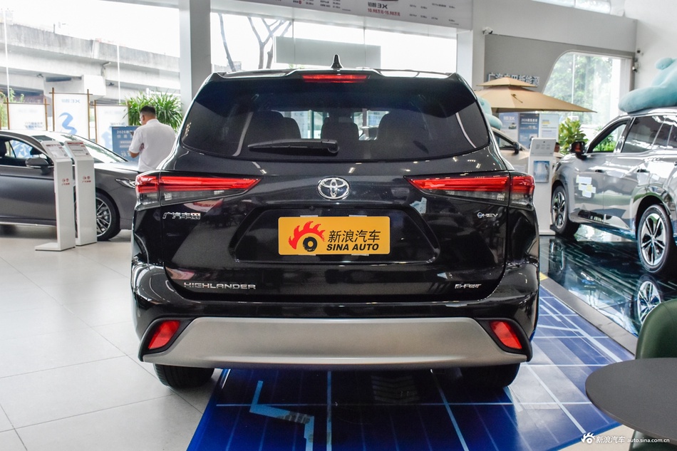 还在纠结买啥车？不如看看丰田汉兰达，全国最高直降4.68万