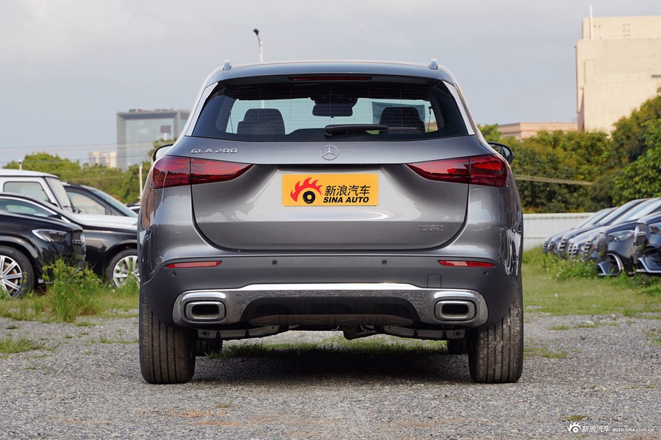 全系价格低至19.23万起，最大折扣6.4折，奔驰GLA级问你敢答应吗？