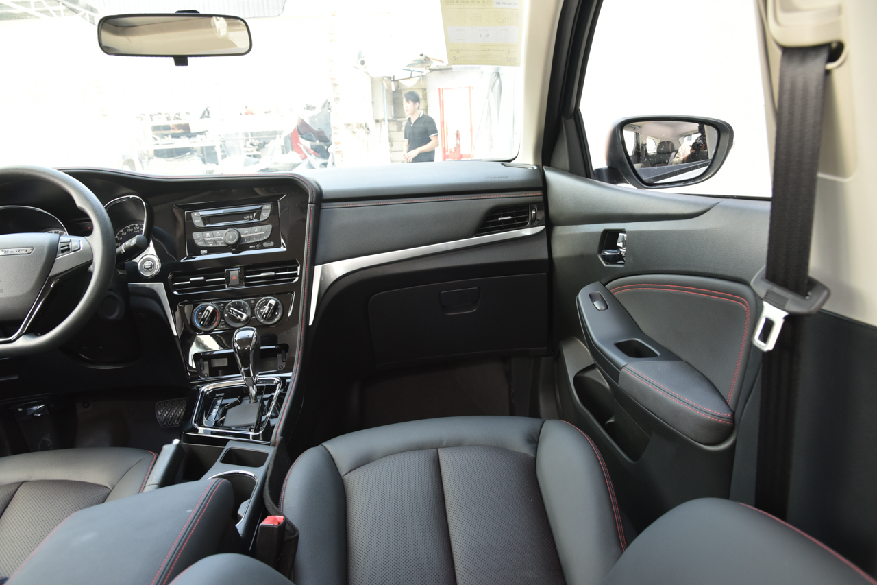 2020款启辰t70 2.0l cvt精享版国vi