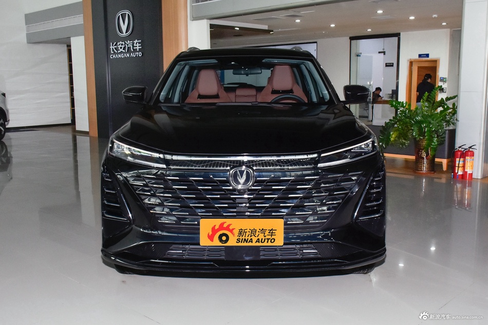 长安汽车长安CS75 PLUS促销中，最高直降3.43万，新车全国8.76万起！