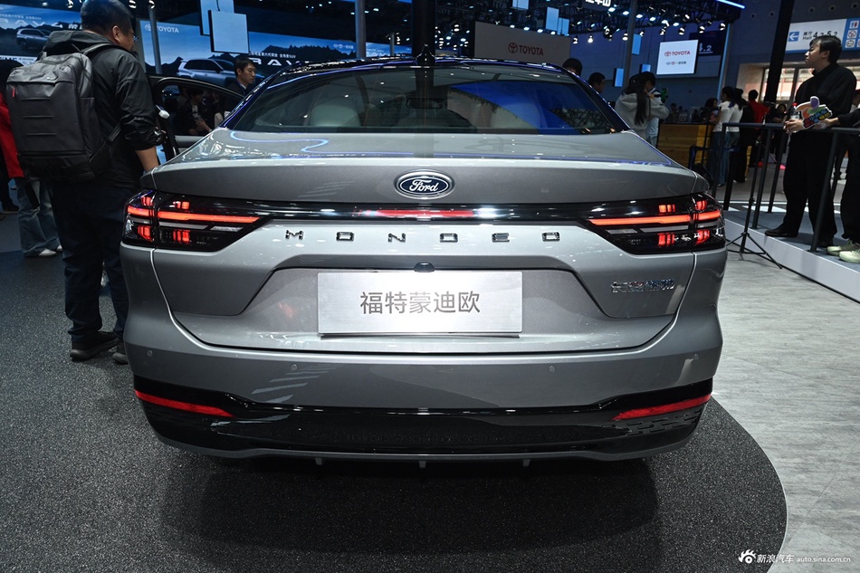 全系价格低至12.01万起，最大折扣7.6折，福特蒙迪欧问你敢答应吗？