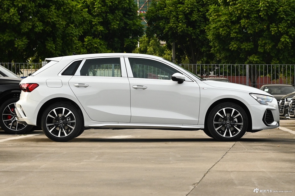 新一轮价格战来袭，奥迪A3全国最高直降5.54万