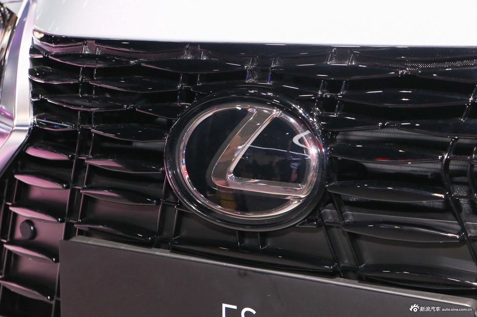 全国最高直降7.98万元，雷克萨斯ES新车近期优惠热销