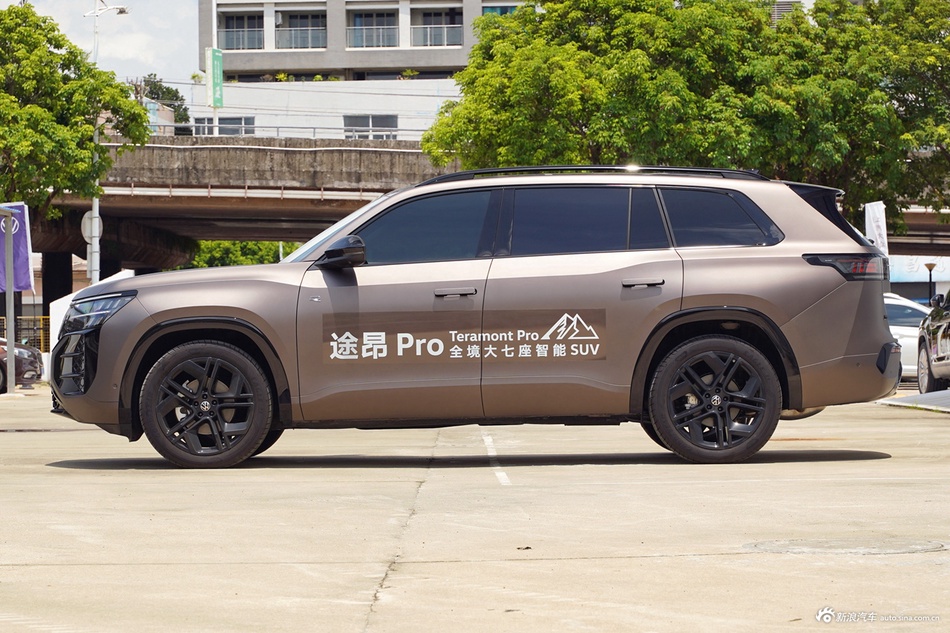 家用舒适，商务有面，最大折扣8.6折，大众途昂真的不考虑开回家？